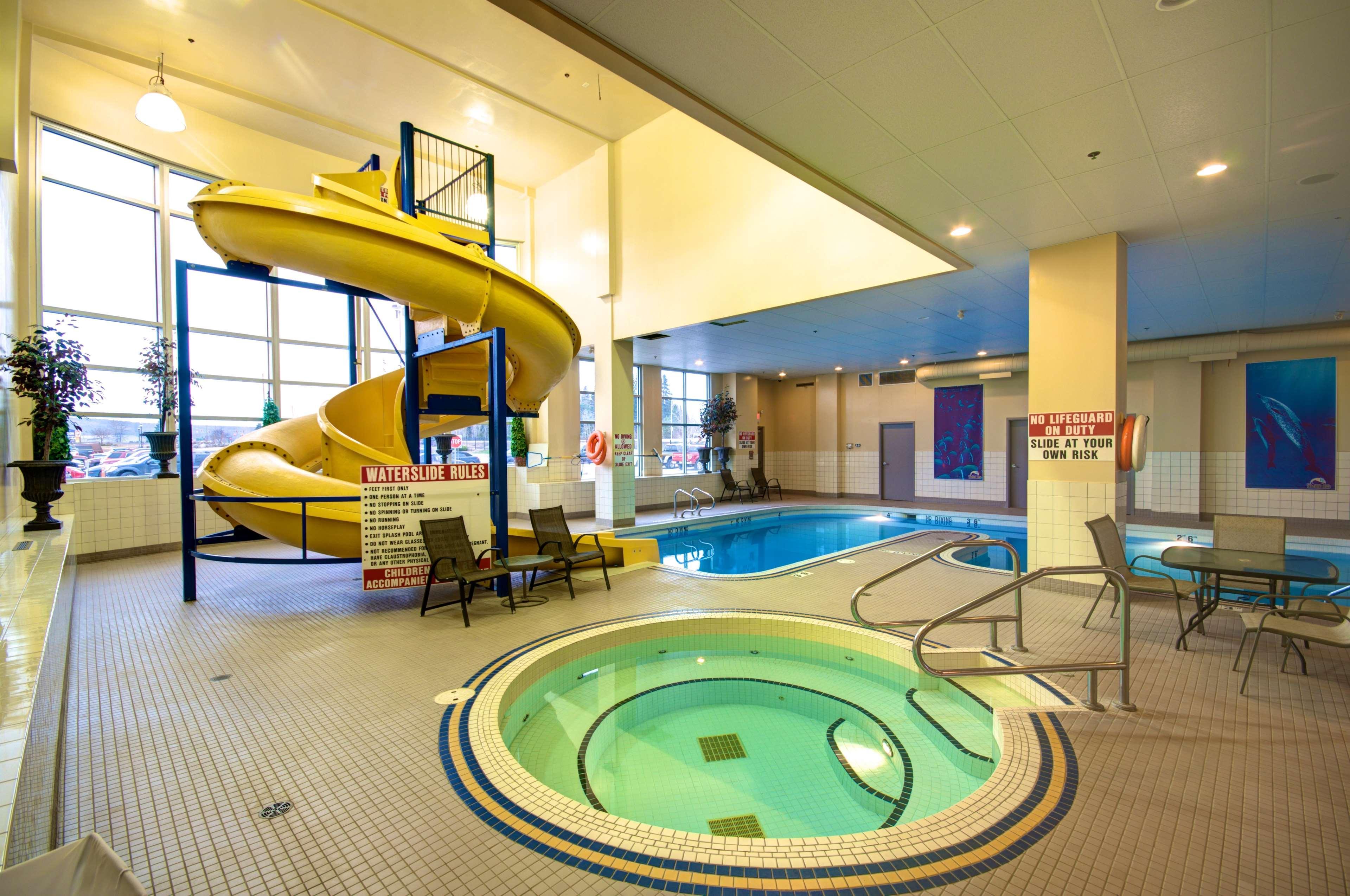 Prestige Treasure Cove Resort, Worldhotels Elite Принс-Джордж Экстерьер фото