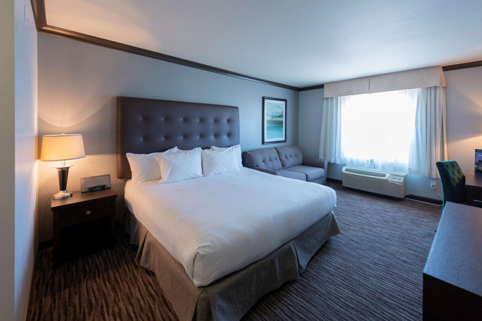 Prestige Treasure Cove Resort, Worldhotels Elite Принс-Джордж Экстерьер фото