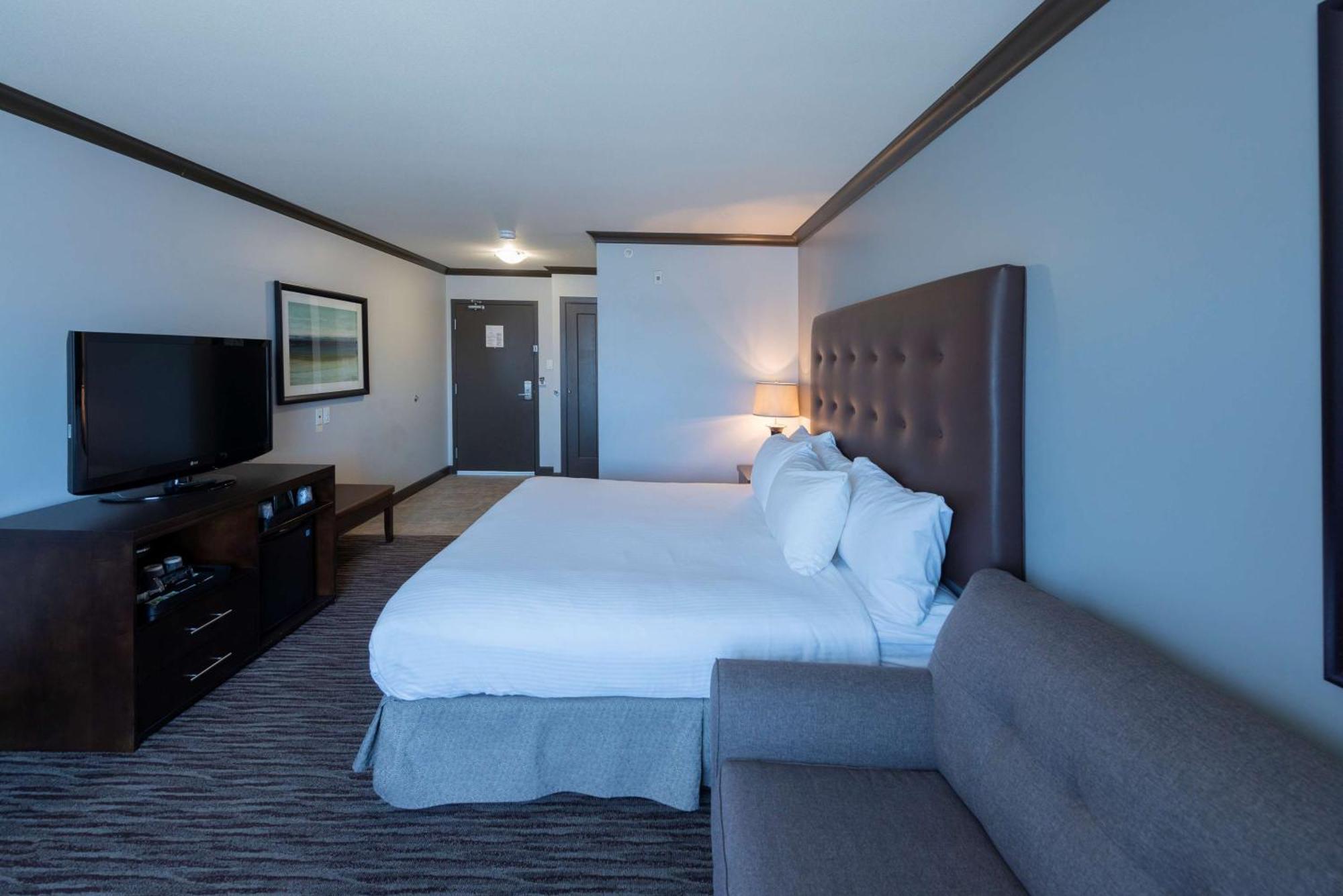 Prestige Treasure Cove Resort, Worldhotels Elite Принс-Джордж Экстерьер фото
